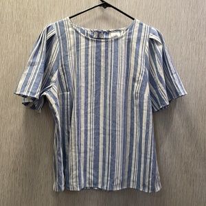 Cabi Blue/White striped linen blend short sleeve blouse top. Style 5343. P36